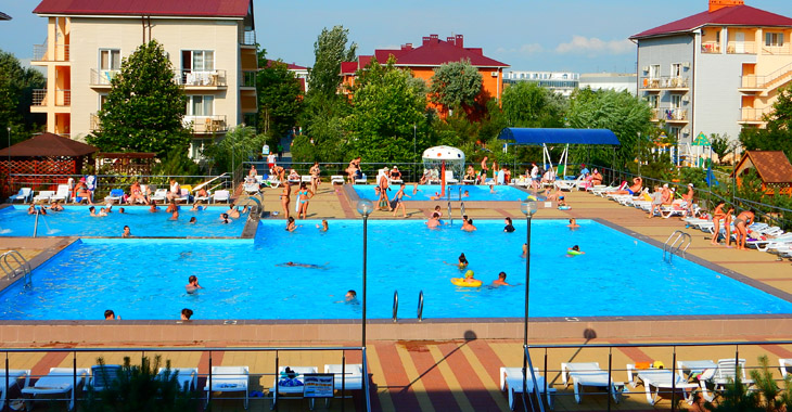 Три бассейна